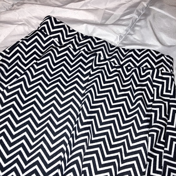 Chevron print small size skater skirt - Picture 2 of 2
